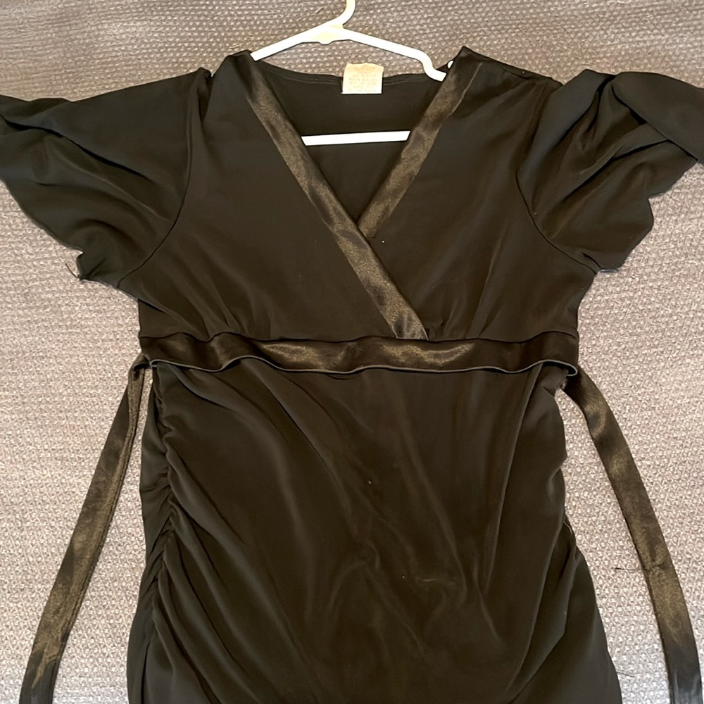 Maurice’s black dress shirt